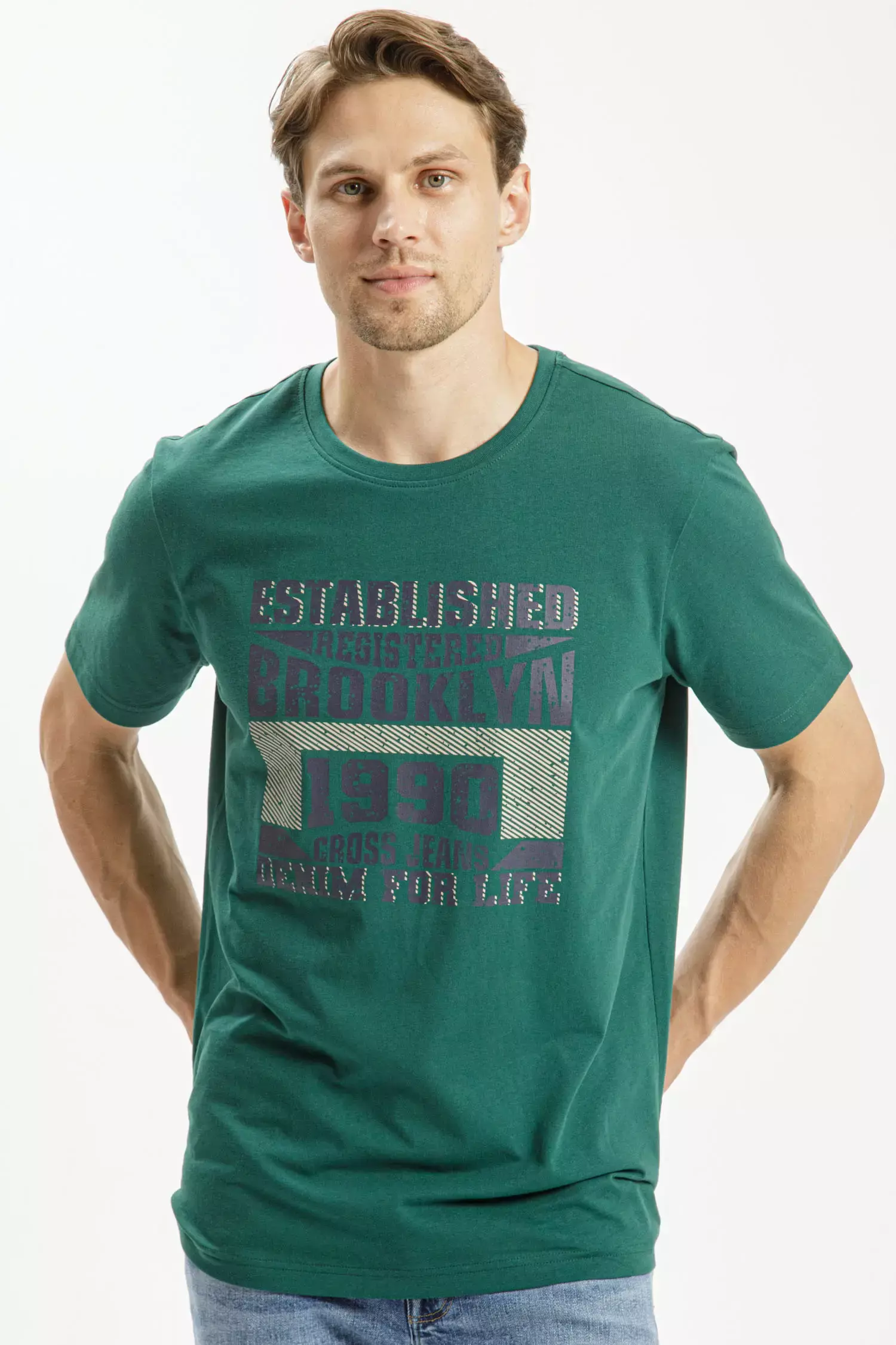 Tシャツ・カットソー C.P. COMPANY Men T-shirt Green 18CMTS087A006374G 683 CP COMPANY | Basic Logo T-Shirt | Ivy Green 683 | FRASERS