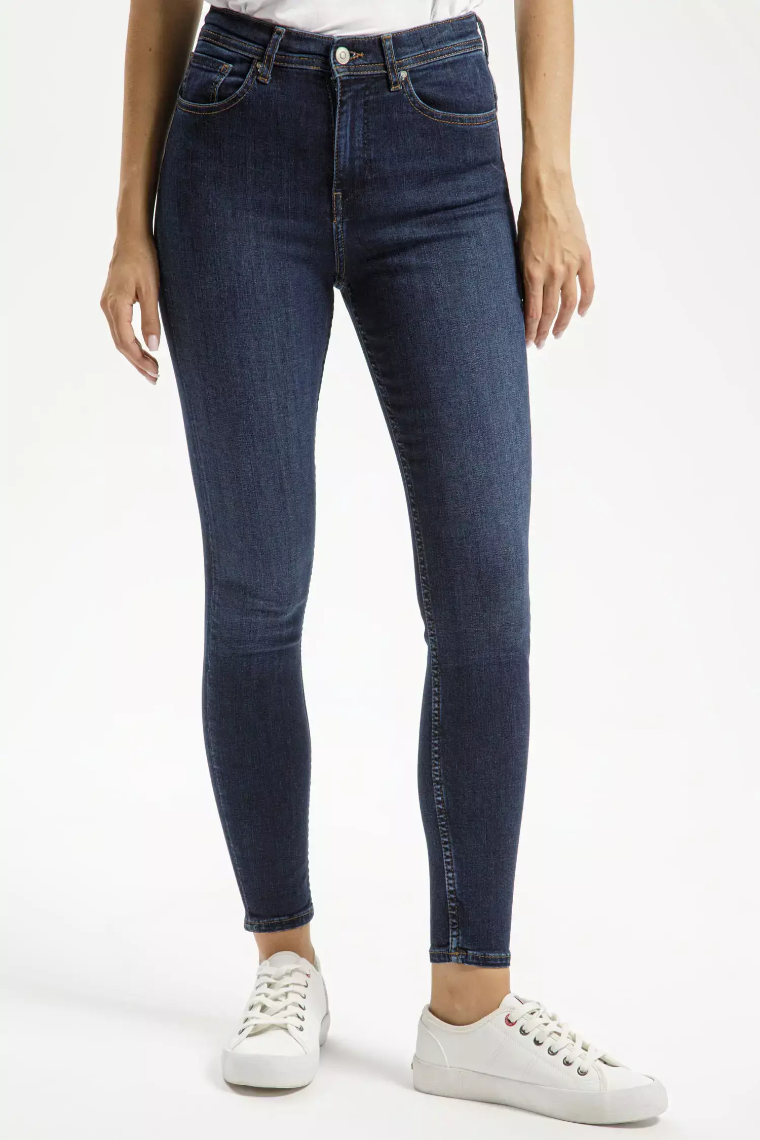 【SCENERITY】Nikki Damaged Bermuda Pants Nikki Damaged Bermuda Pants - SCENERITY